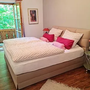  Apartment kontaktlos Großes Für 3 In Der Natur By Stayfritz Deutschland