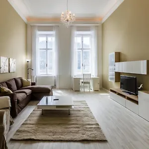 Apartment Spacious Riverside Residency - Magnificent View, Budapest