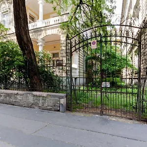 Apartment Heroes Square & City Park Thermals, Budapest